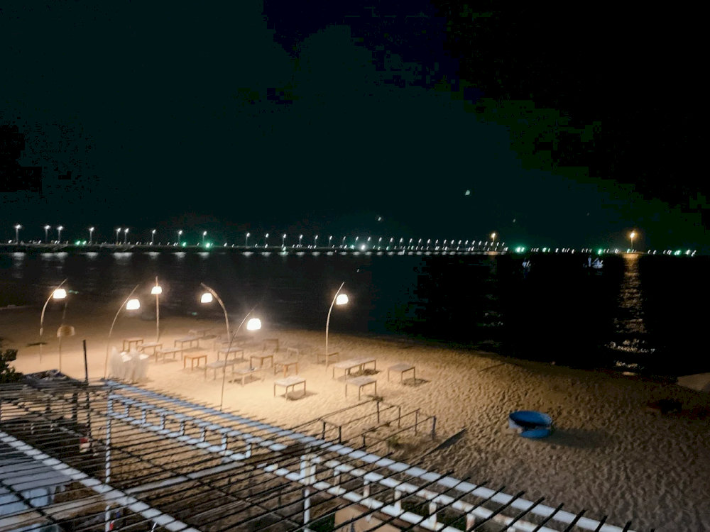 In the evening, Duong Dong Port’s South Breakwater Light is a hidden gem - a quiet, scenic spot perfect for a peaceful stroll 